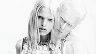 mannequin albinos givenchy|Un mannequin albinos pose pour Givenchy .